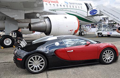 Click image for larger version

Name:	F HGNT Airbus A320 & Bugatti Veyron.JPG
Views:	2
Size:	1.75 MB
ID:	65530