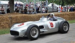 Click image for larger version

Name:	Mercedes benz W196 Sir Stirling Moss (2).JPG
Views:	3
Size:	1.71 MB
ID:	59660