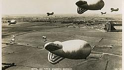 raf_balloon_barrage_at_cardington1.jpg