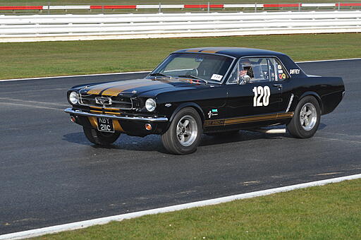 Click image for larger version

Name:	Ford Mustang Simon Diffey .JPG
Views:	4
Size:	3.43 MB
ID:	74687